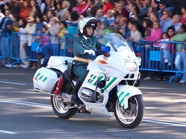 Recordando el 22 de febrero: El día que se reguló el acceso de la mujer a la Guardia Civil