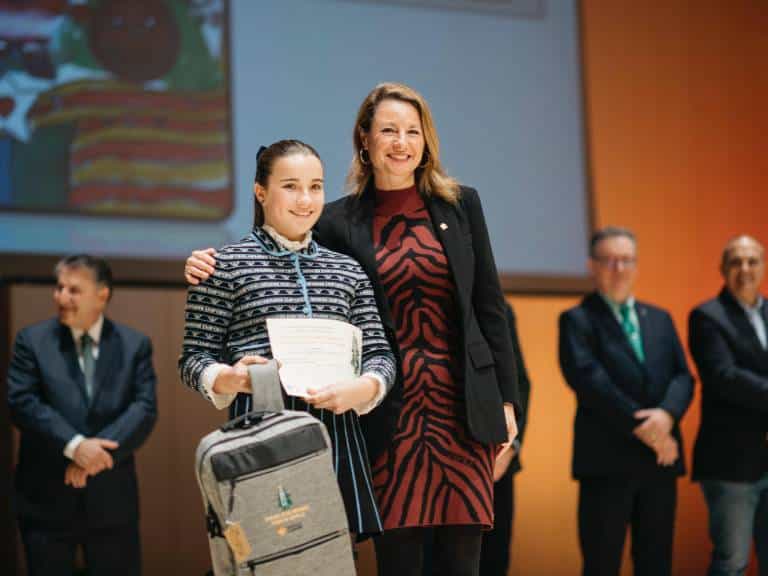 La entrega de premios contó con la participación de casi 130 finalistas distribuidos en 13 categorías.
