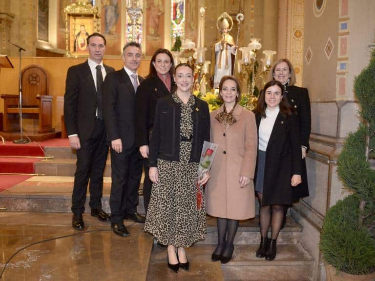 Rosi Miró ha sido nombrada 'Blaiera d’Honor' 2025, seguido del tradicional reparto de 'bescuit' y estampas conmemorativas entre los asistentes.