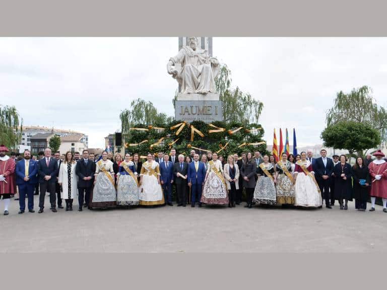 Los actos han contado con la presencia de los vecinos de Vila-real y representantes de tres de sus cuatro ciudades hermanadas: Burriana, Vilanova i la Geltrú y Sacile.