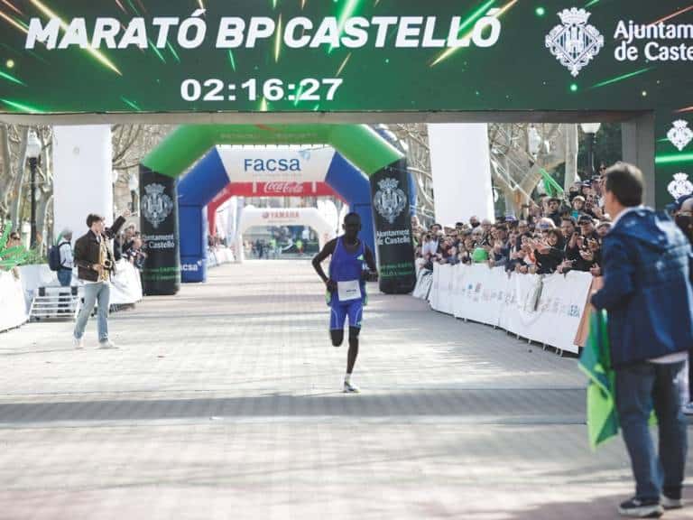 En la clasificación autonómica y local, los vencedores fueron Fernando Ruiz en la categoría masculina y Inma March en la femenina, quien además logró batir la marca de 2024