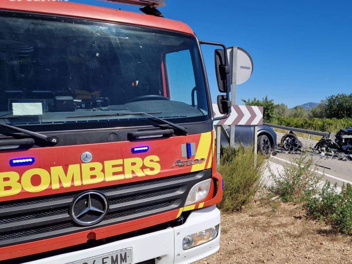 Accidente de tráfico en la CV-10 en la Pobla de Tornesa