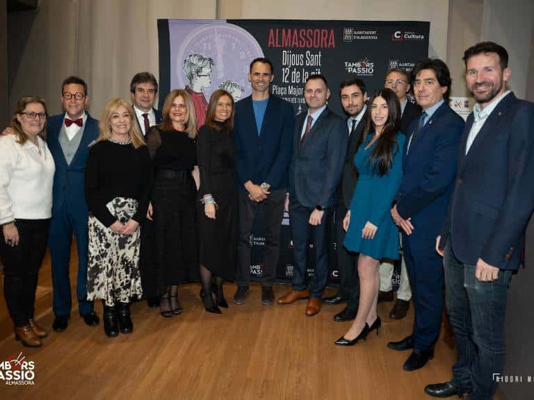 La obra ‘El eco del tambor’ de la diseñadora de Onda, afincada en Almassora, Rebeca Brun, ha sido la ganadora del concurso del cartel ganador
