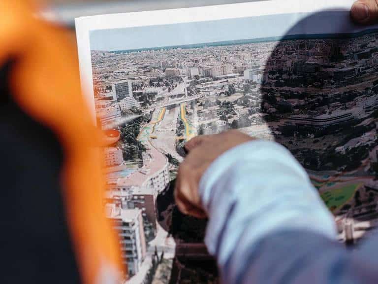 Las obras incluyen nuevo alumbrado, mobiliario público y la urbanización de la calle Venecia, abarcando más de 29.000 m² con una inversión de 3,8 millones de euros de Fondos Europeos Next Generation.