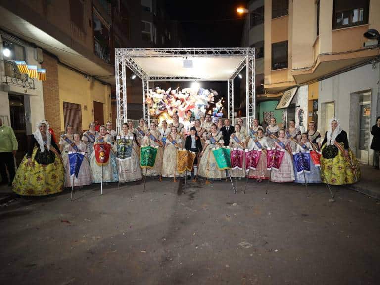 La Falla Don Bosco se alza con el máximo galardón, el premio a la mejor falla de Burriana en la categoría especial