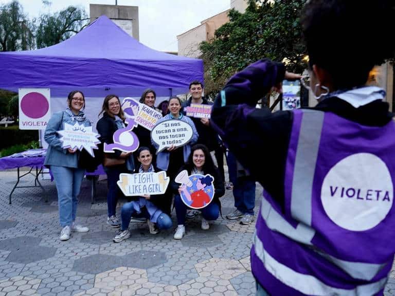 Con el objetivo de garantizar unas Fallas seguras y libres de violencia contra las mujeres, el Ayuntamiento de Burriana ha puesto en marcha los Puntos Violeta.