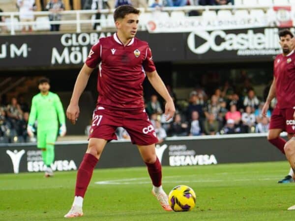El CD Castellón se queda con el empate tras remontar ante el Cartagena