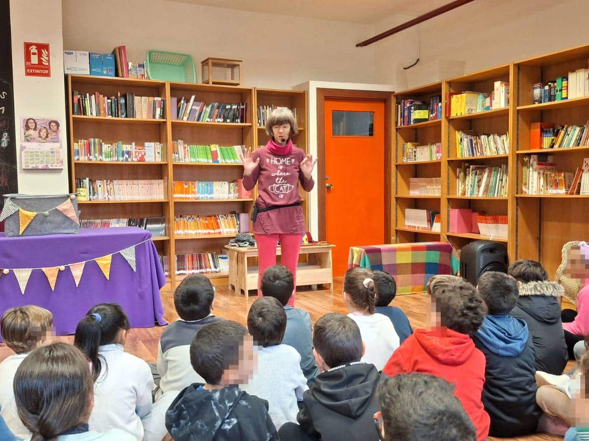 Cerca de 1.000 escolares de Vila-real participan en la campaña “Amb V de Valentes”