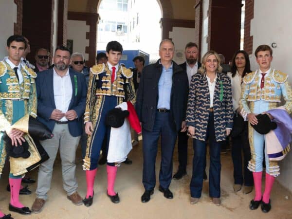Clases de toreo de la Escuela Taurina para los 135 pueblos de Castellón