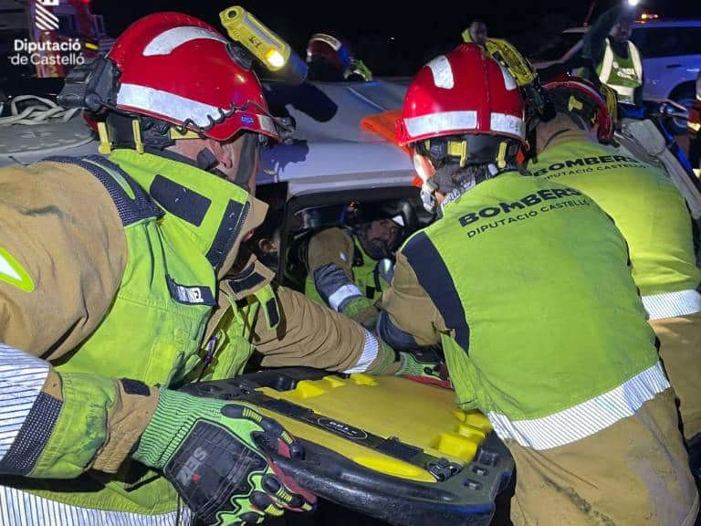 El accidente ha implicado a dos vehículos y ha causado varios heridos.