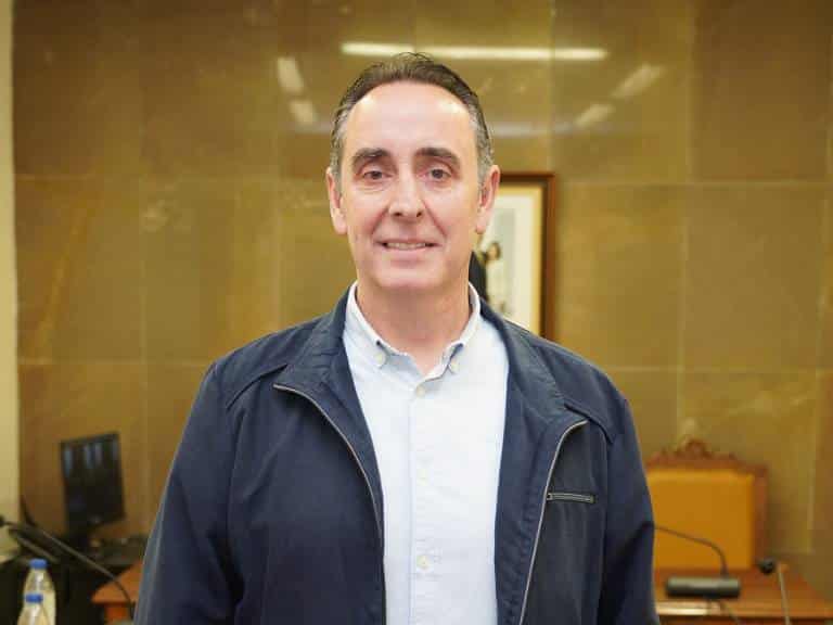 Ibáñez sucede a Ana Andrada en la alcaldía tras un pacto alcanzado hasta 2027, que se tomó una vez celebradas las pasadas elecciones municipales en el 2023.