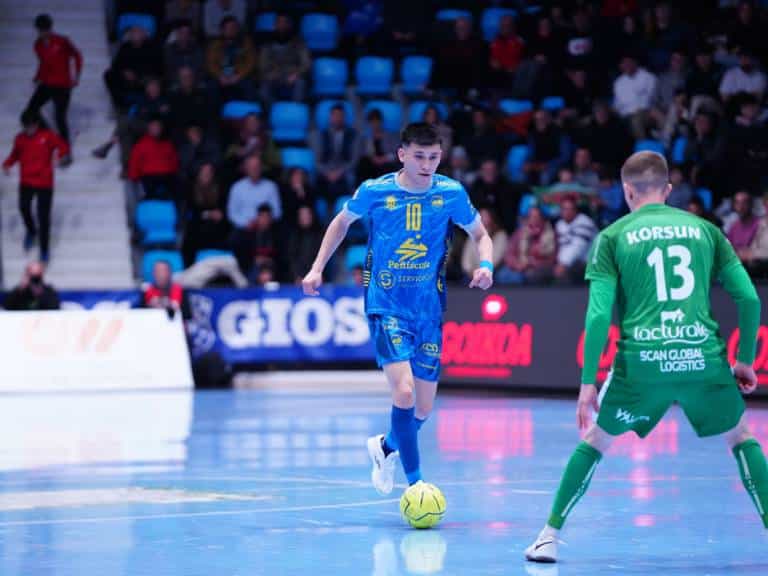 Con este empate (6-6), el Servigroup Peñíscola mantiene el liderato con dos puntos de ventaja sobre el Barça y acumula 14 partidos sin conocer la derrota en todas las competiciones