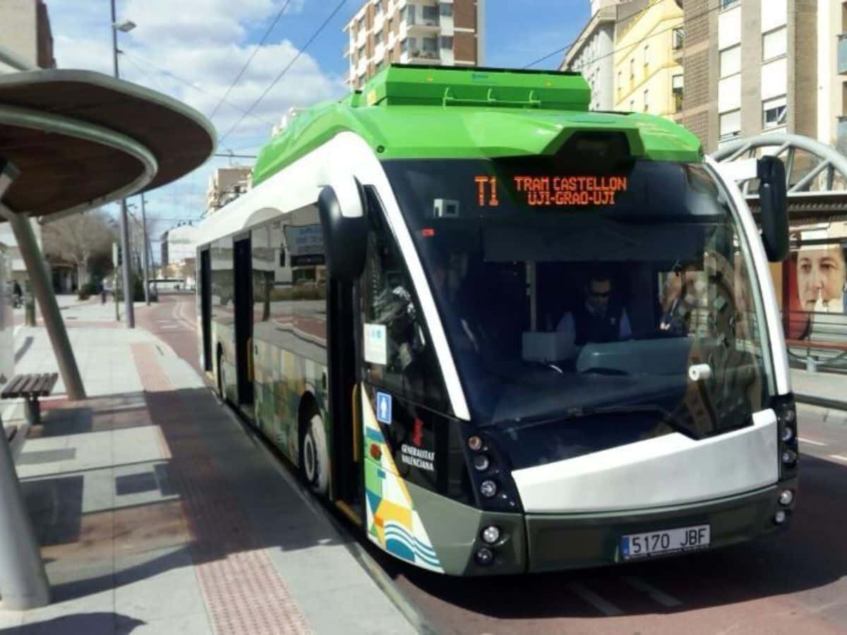El TRAM de Castellón supera la cifra de usuarios anterior en esta Magdalena 2025
