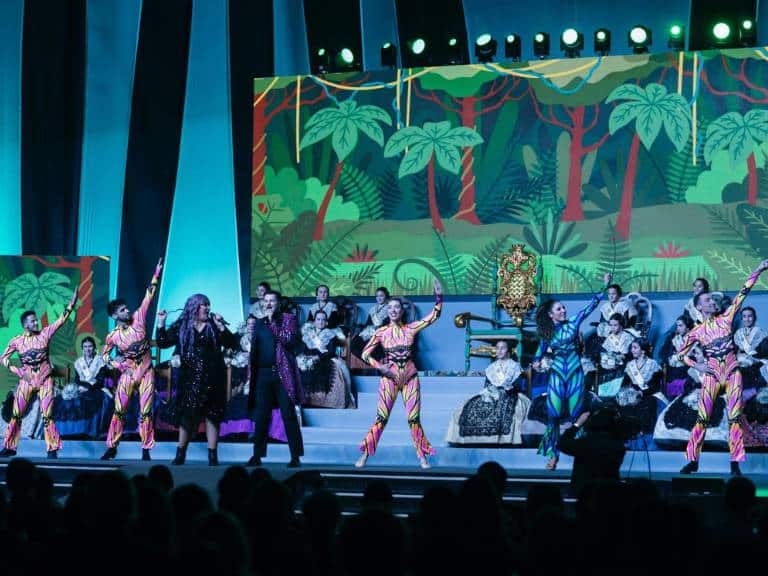 Castellón ha acogido un entrañable homenaje a los representantes infantiles de la Magdalena 2025, acompañado de música de conocidas películas infantiles.