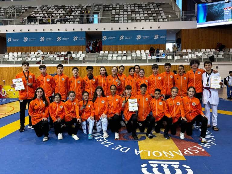 Con un total de 21 medallas, entre la categoría júnior y cadete, la Selección FTCV conquista Tarragona en un campeonato para el recuerdo.