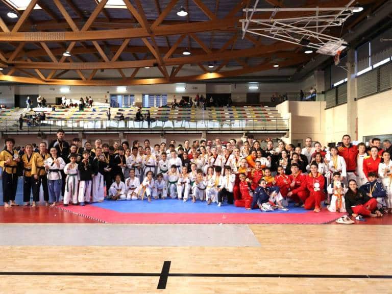 Este fin de semana se celebró el Open Internacional de Taekwondo en el Polifuncional de l’Alcora donde más de 1000 deportistas participaron en un torneo que celebró sus 25 años.
