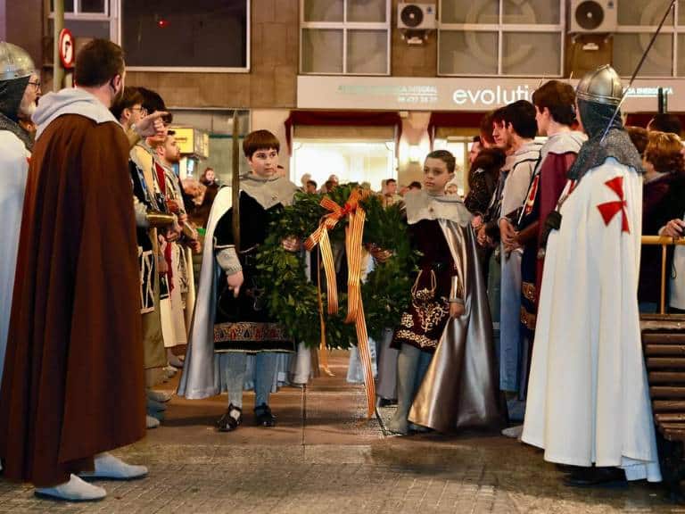 El homenaje es organizado por la Germandat dels Cavallers de la Conquesta, una entidad festera dedicada a preservar las tradiciones y la memoria histórica de Castellón.