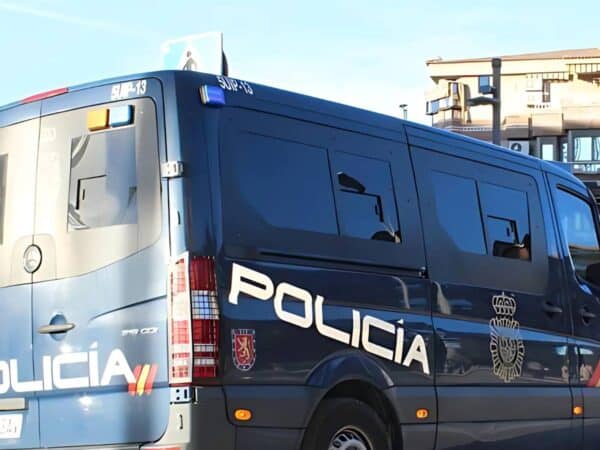 Detenidos en Castellón dos multireincidentes por robos en vehículos