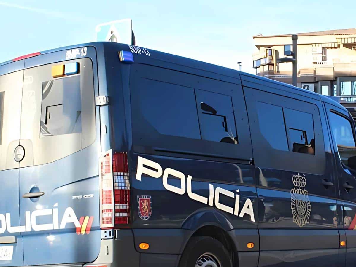 Detenidos en Castellón dos multireincidentes por robos en vehículos