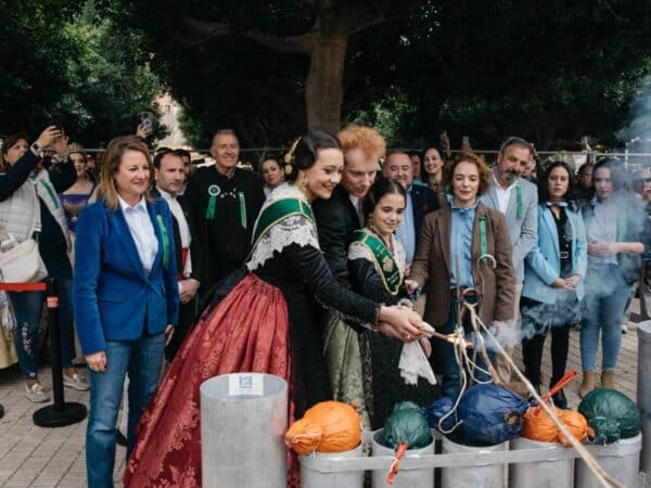 Pirotecnia Alto Palancia deslumbra en la mascletà Magdalena 2025 de Castellón