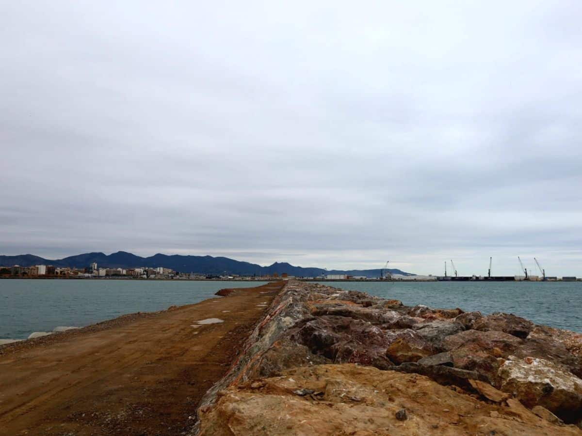PortCastelló avanza en su crecimiento con la finalización de la mota de cierre