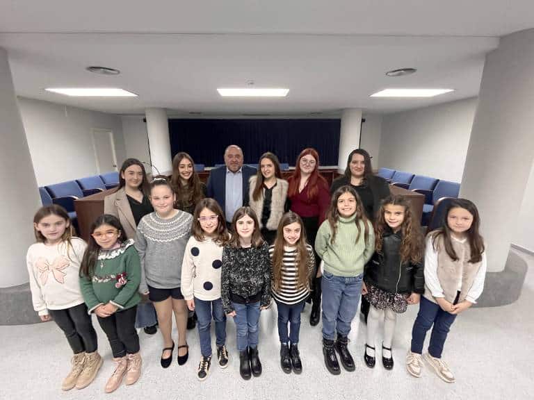 La proclamación de las reinas y sus damas da comienzo a la cuenta atrás para unas fiestas que simbolizan la esencia del municipio, el valor de sus tradiciones y el espíritu de unión.