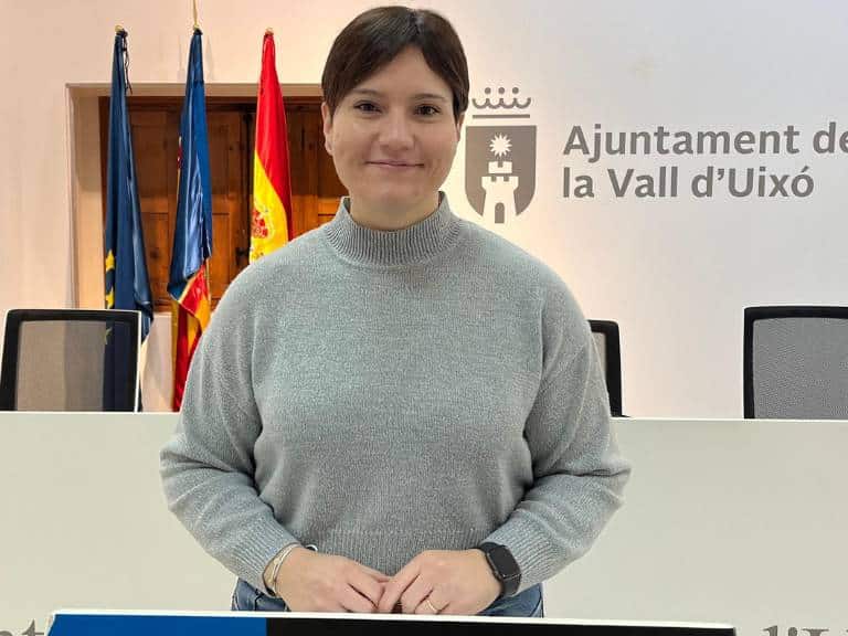 La plaza convocada es para el puesto de técnico A1, con la responsabilidad de coordinar, dirigir y planificar las actividades deportivas municipales.