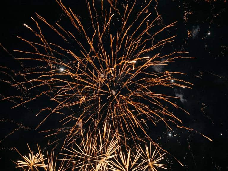 Castellón brilló con la fusión de tradición y tecnología con Pirotecnia Peñarroja y Umiles Drone Light. 