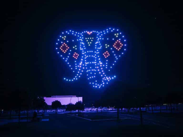 Castellón brilló con la fusión de tradición y tecnología con Pirotecnia Peñarroja y Umiles Drone Light. 