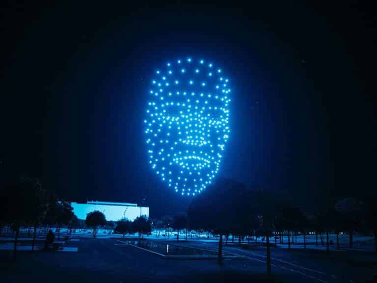 Castellón brilló con la fusión de tradición y tecnología con Pirotecnia Peñarroja y Umiles Drone Light. 