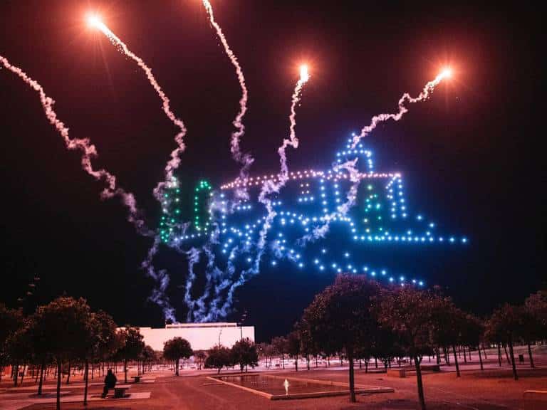 Castellón brilló con la fusión de tradición y tecnología con Pirotecnia Peñarroja y Umiles Drone Light. 