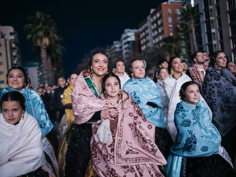 Castellón brilló con la fusión de tradición y tecnología con Pirotecnia Peñarroja y Umiles Drone Light. 