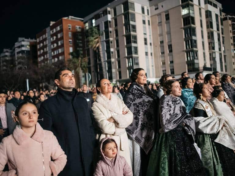 Castellón brilló con la fusión de tradición y tecnología con Pirotecnia Peñarroja y Umiles Drone Light. 