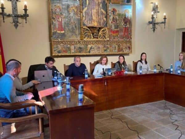 Vilafranca lanza un SOS a Diputación y Generalitat tras el cierre de Marie Claire