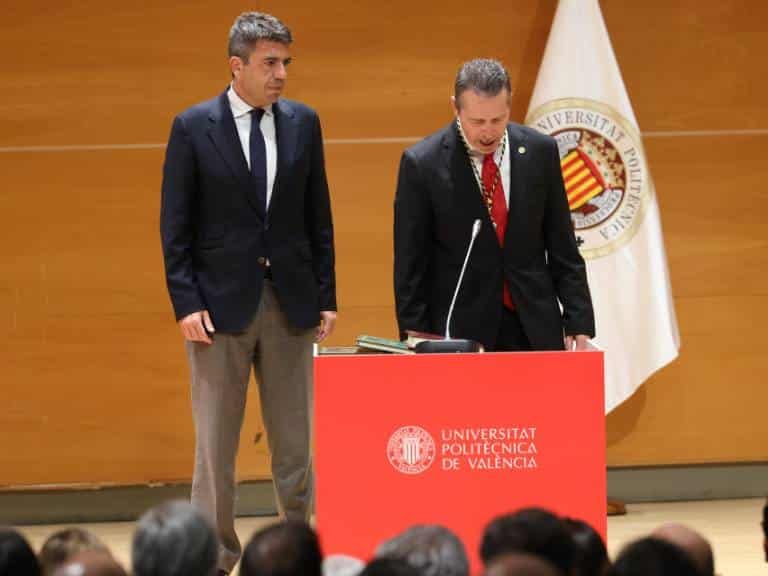 Se estableció un dispositivo de seguridad extraordinario, con el rectorado cercado desde primeras horas y un perímetro expandido para controlar las protestas.