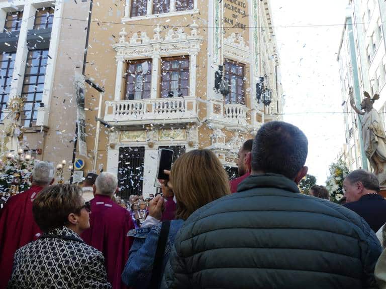 La Semana Santa almassorina, que comenzó el Domingo de Ramos, ha estado marcada por procesiones solemnes, vía crucis y actos litúrgicos que han reflejado el fervor de la comunidad.