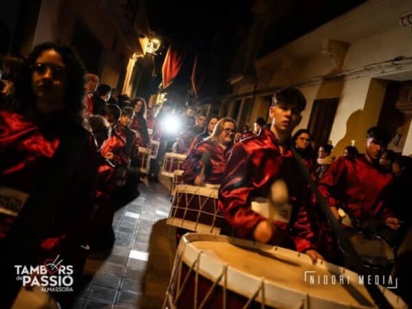 Almassora retumbará con 300 bombos y tambores en la XVII Rompida de la Hora Almassora retumbará con 300 bombos y tambores en la XVII Rompida de la Hora
