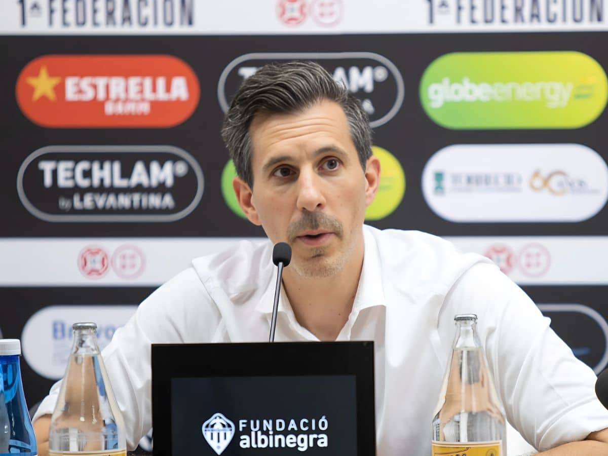 Bob Voulgaris recupera sus funciones al frente del CD Castellón