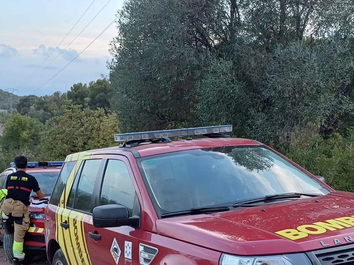 Bomberos de Castellón rescatan a tres excursionistas atrapados en un barranco en Montanejos