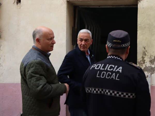 Burriana atiende las quejas vecinales y tapia el conflictivo inmueble de la calle San Pascual Burriana atiende las quejas vecinales y tapia el conflictivo inmueble de la calle San Pascual