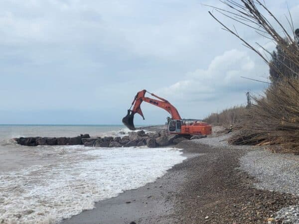 Burriana comienza la construcción de un dique y espigón en Santa Barbara Burriana comienza la construcción de un dique y espigón en Santa Barbara