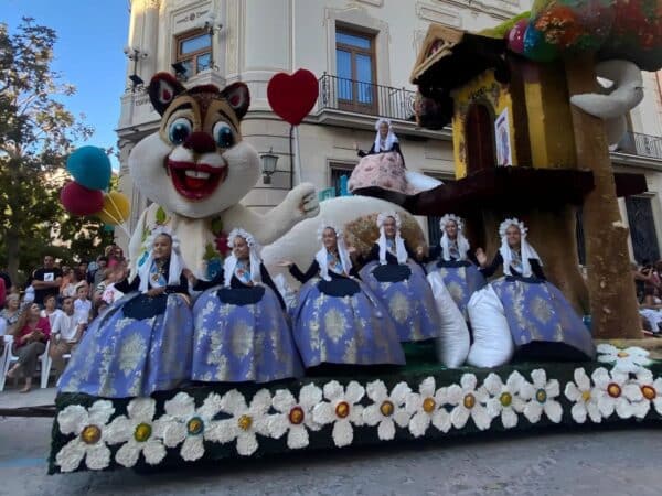 Burriana se prepara para recibir a las candidatas infantiles a Bellesa del Foc de Alicante 2025
