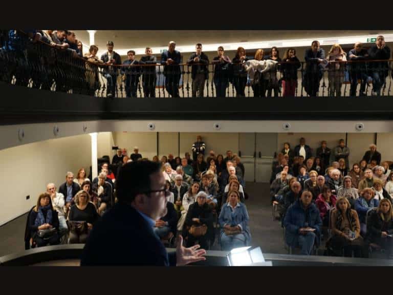 Adrián Casabó (PP): "Es el momento de pasar a la acción, nos jugamos el futuro de Vila-real y necesitamos a todos para conseguirlo".