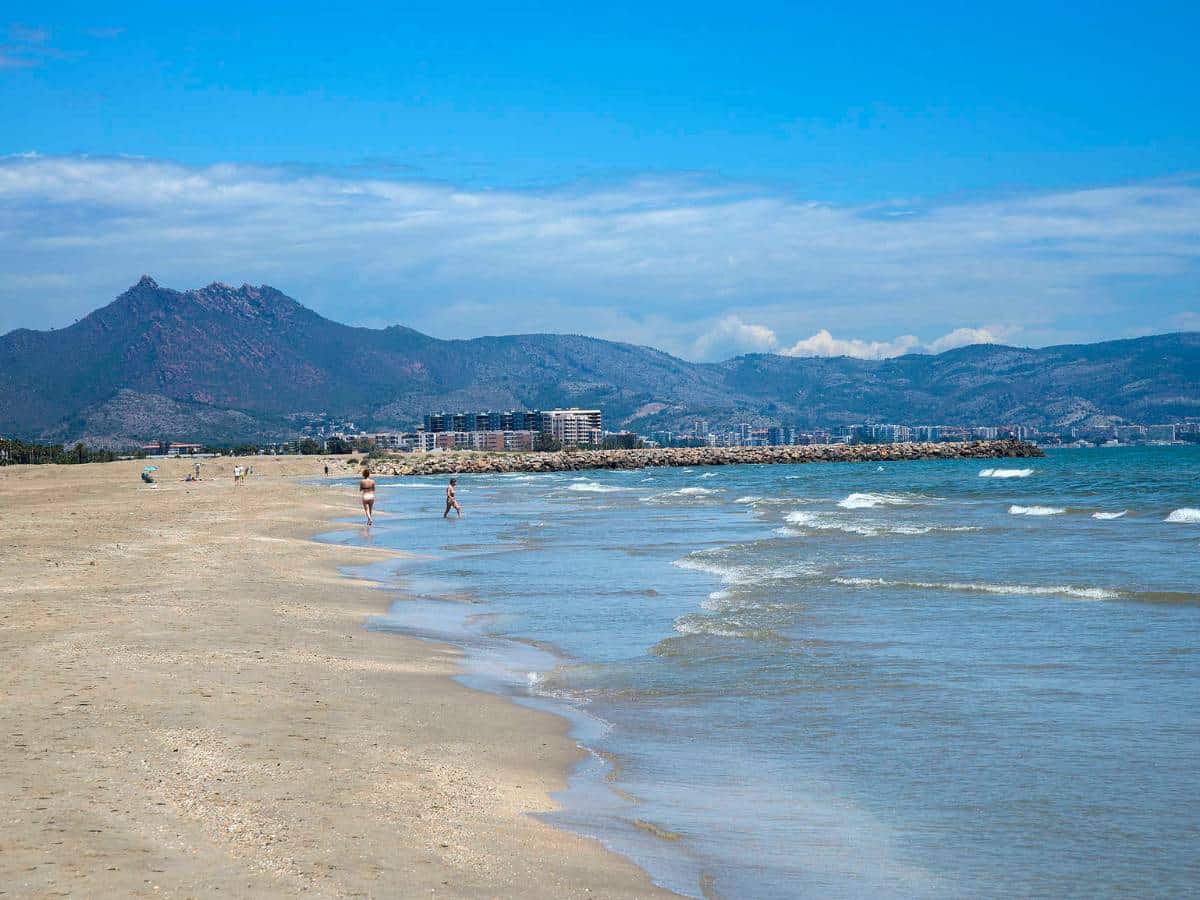 Castellón se movilizará con una gran jornada de limpieza en la playa del Serradal