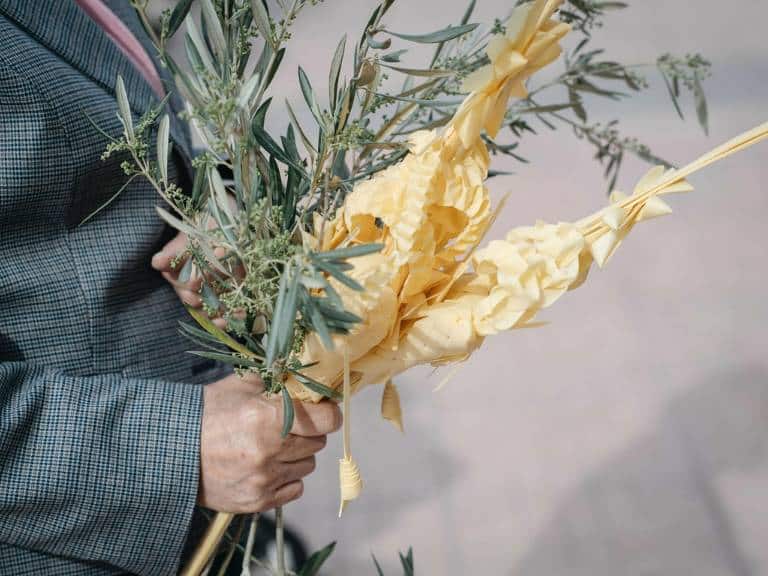 La Semana Santa en Castellón y su distrito marítimo, el Grao, se vive con una profunda devoción y un rico calendario de actos que fusionan tradición, fe y atractivo turístico.