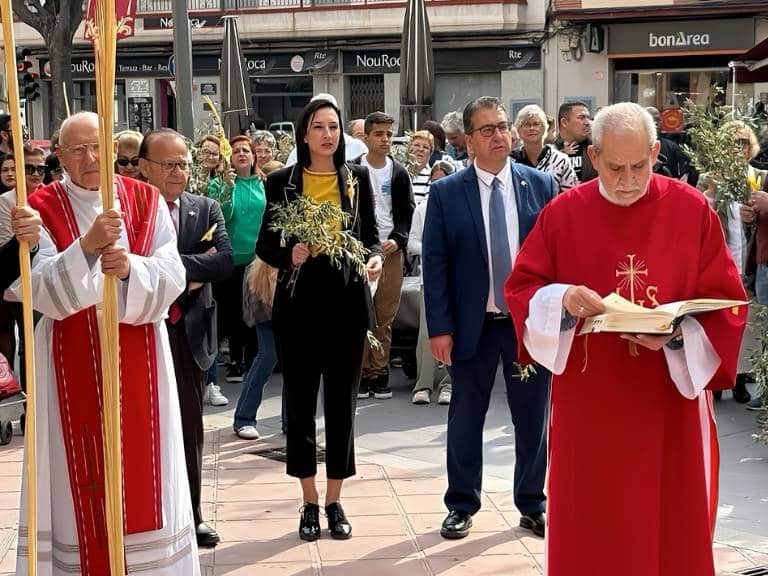 La Semana Santa en Castellón y su distrito marítimo, el Grao, se vive con una profunda devoción y un rico calendario de actos que fusionan tradición, fe y atractivo turístico.
