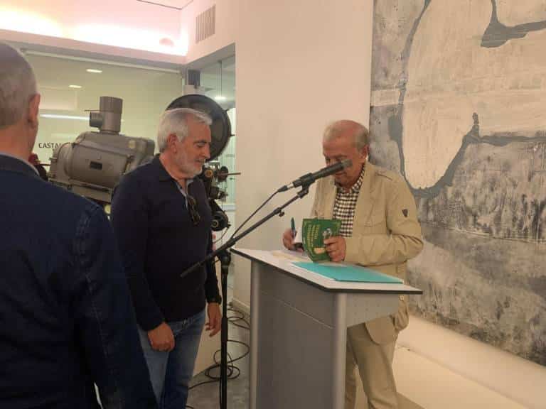 El castellonense Suso Postigo Pitarch presenta un recorrido positivo y emotivo sobre más de 200 personajes que han marcado la memoria colectiva de Castellón.