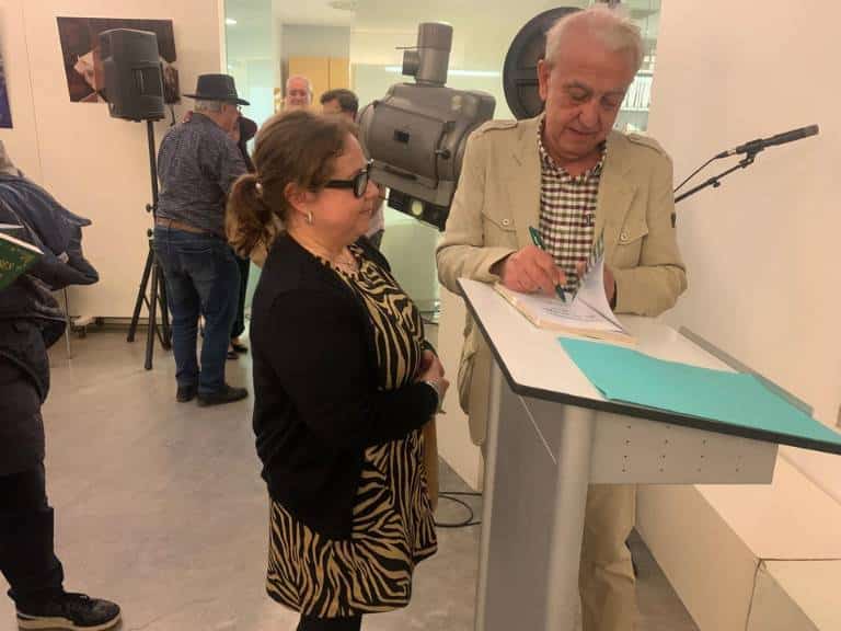 El castellonense Suso Postigo Pitarch presenta un recorrido positivo y emotivo sobre más de 200 personajes que han marcado la memoria colectiva de Castellón.