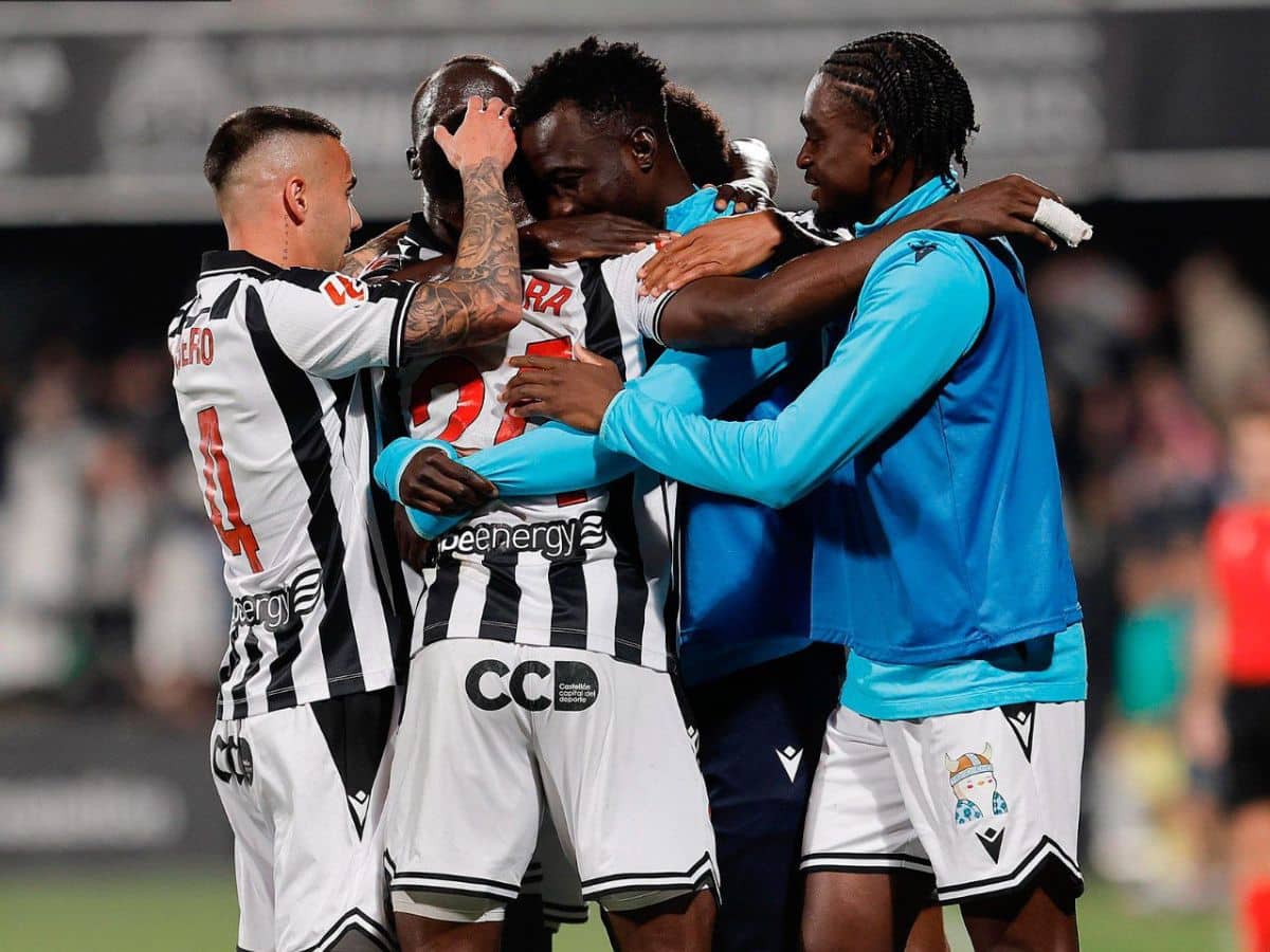 Contundente victoria por goleada del CD Castellón ante un Almería sin respuesta