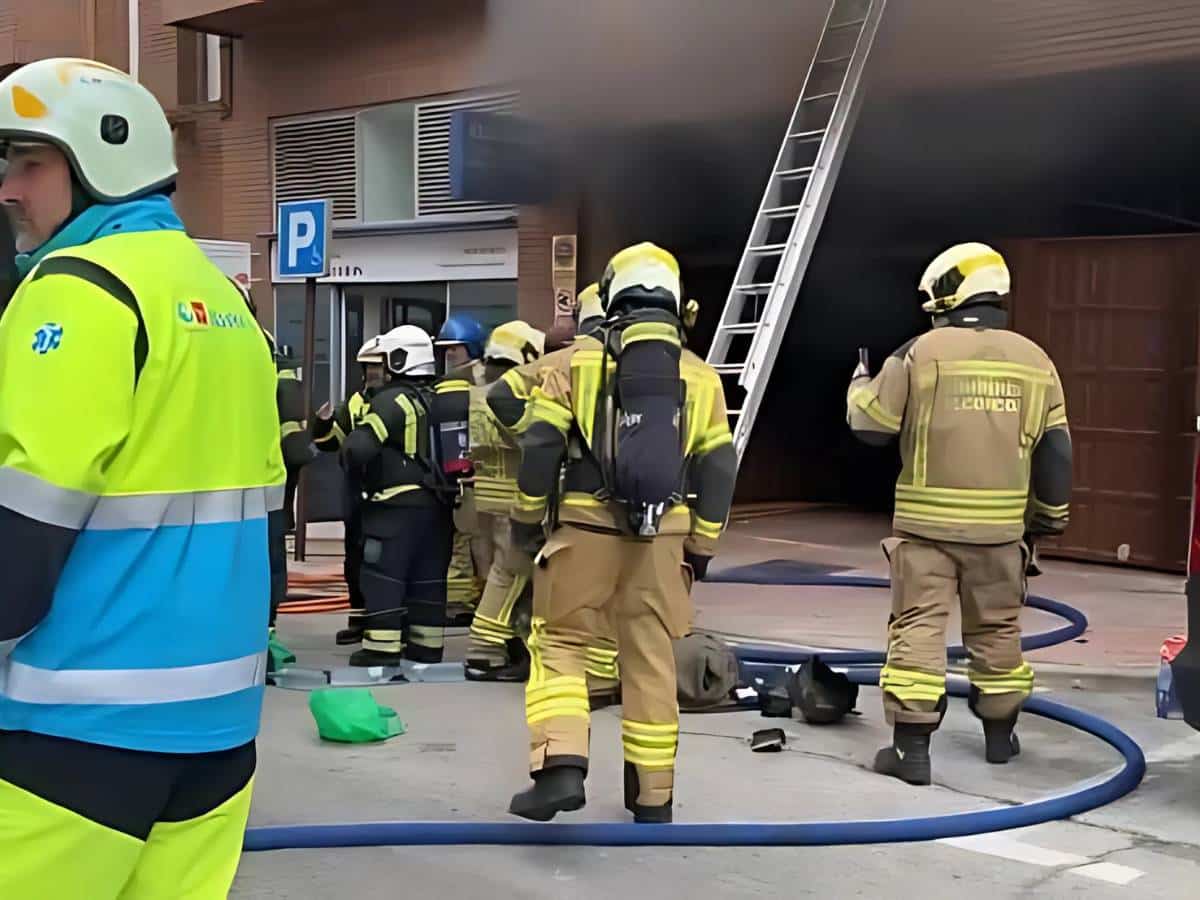 Confirman dos Bomberos fallecidos en el incendio de un garaje en Alcorcón